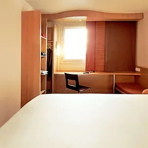 Ibis Airport Hotell